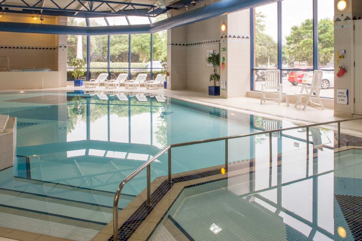 Holiday Inn Portsmouth Swimming Pool.